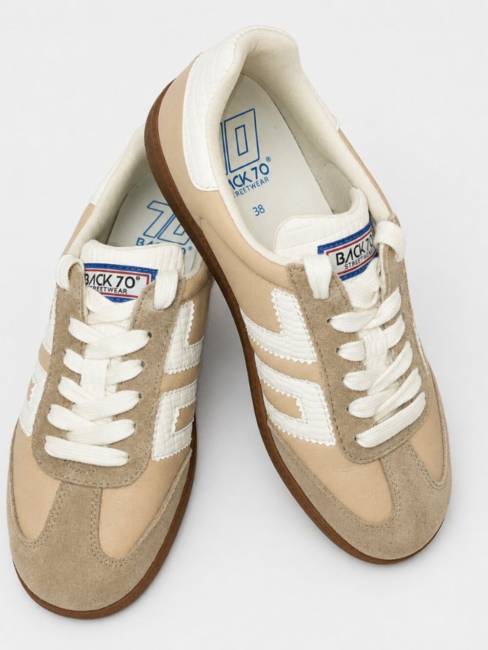 BACK 70: CLOUD NC in SAND MILK  Sz.38